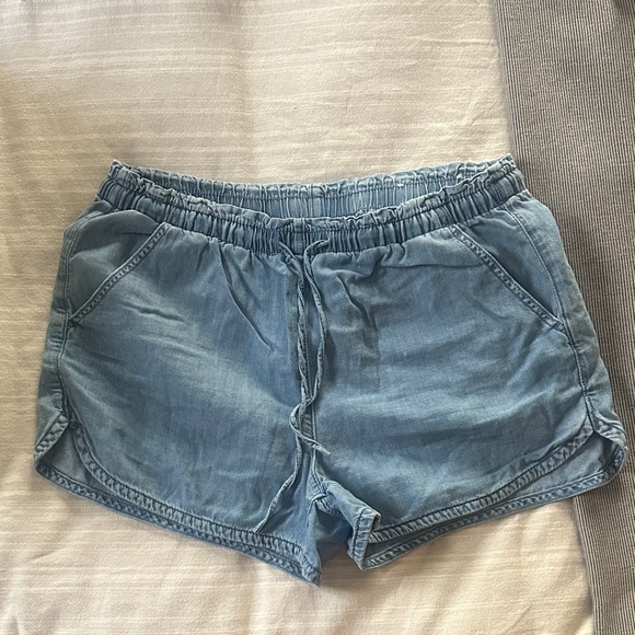 American Eagle Outfitters Pants - American Eagle Outfitters Light Wash Denim Drawstring Shorts